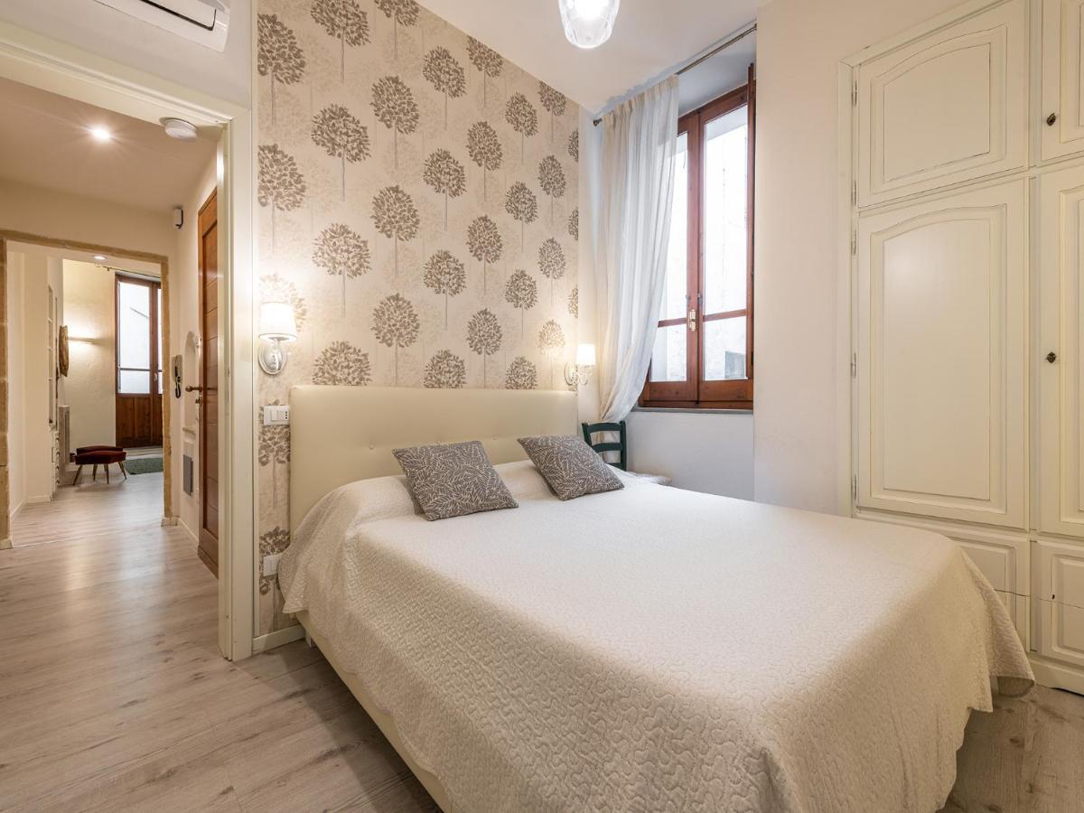 Marco'S Stylish Home In The Heart Of 칼리아리 외부 사진