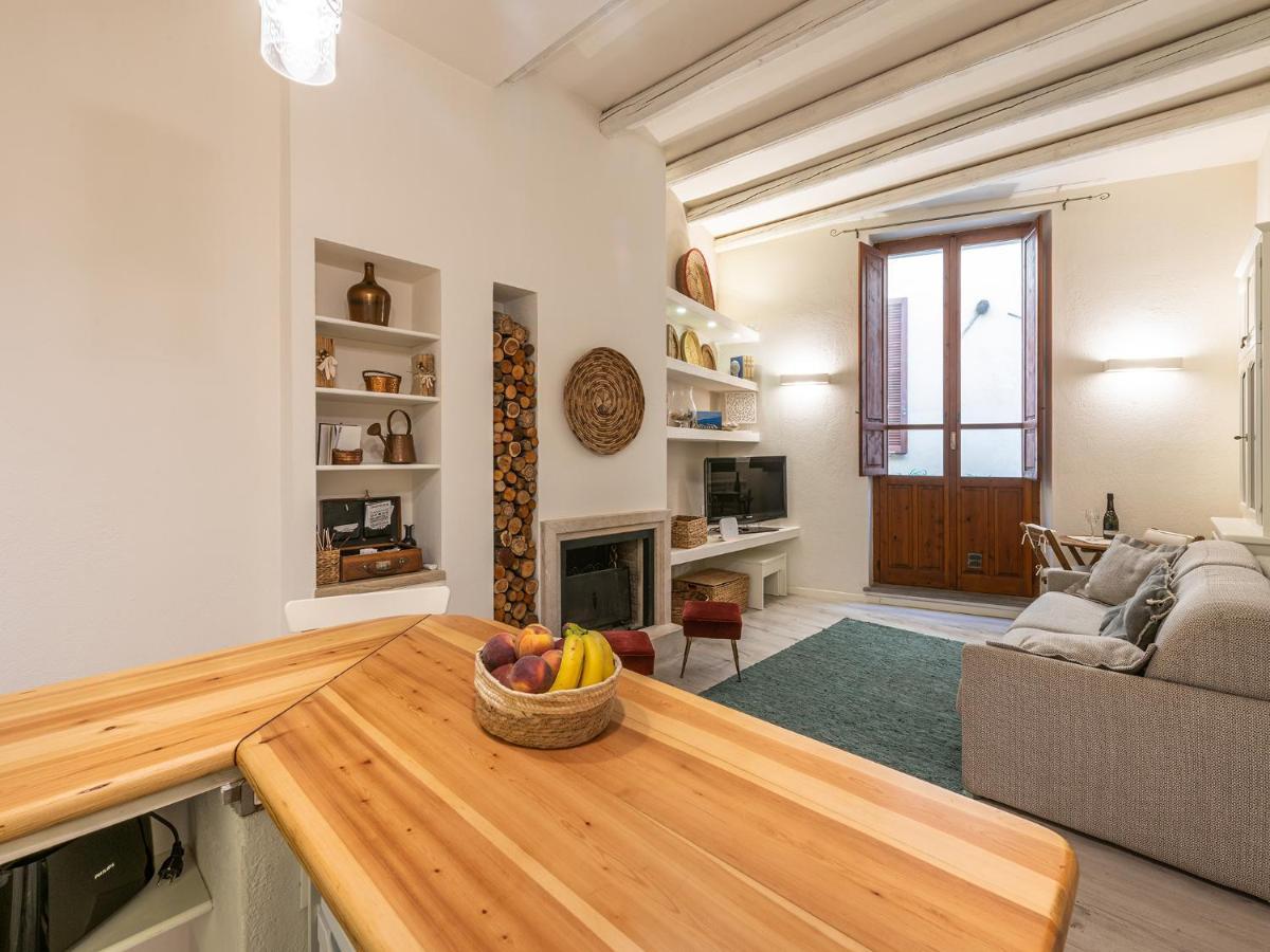 Marco'S Stylish Home In The Heart Of 칼리아리 외부 사진